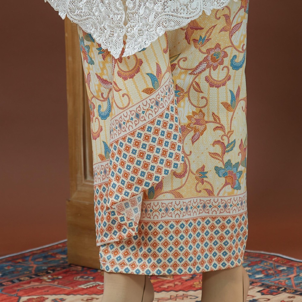 Foto (BOTTOM) Pario Rani