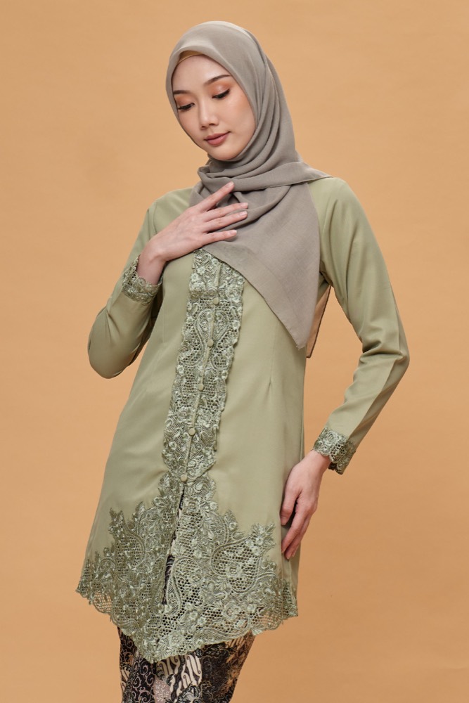 Foto (TOP) AS-IS Kebaya Naura