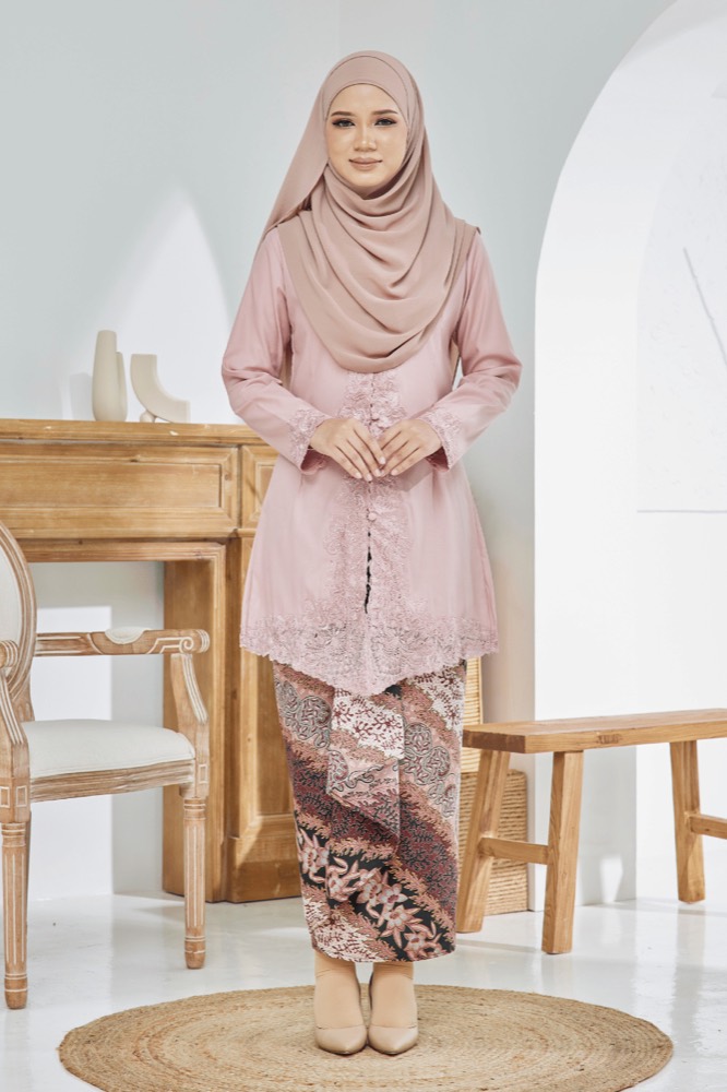 Foto (SET) Kebaya Mekar X Laila/Ayu