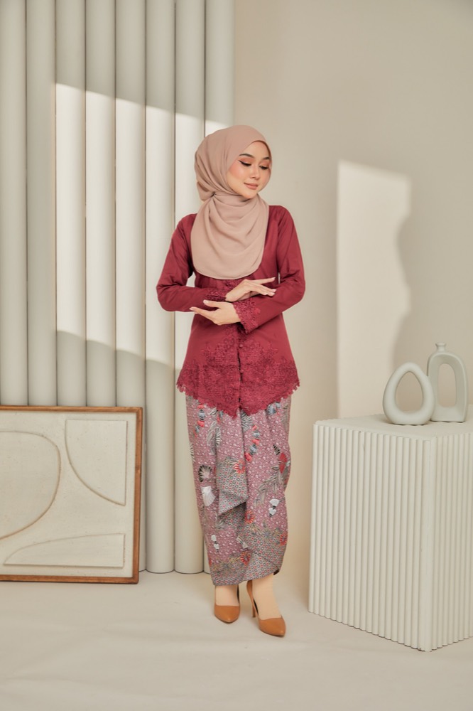 Foto (SET) KEBAYA KESUMA X PARIO KALLY - RAYA EDITION