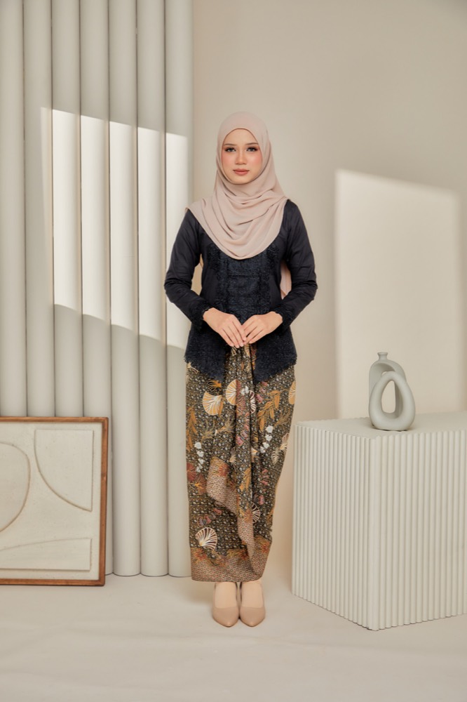 Foto (SET) KEBAYA KUNTUM X PARIO KALLY - RAYA EDITION