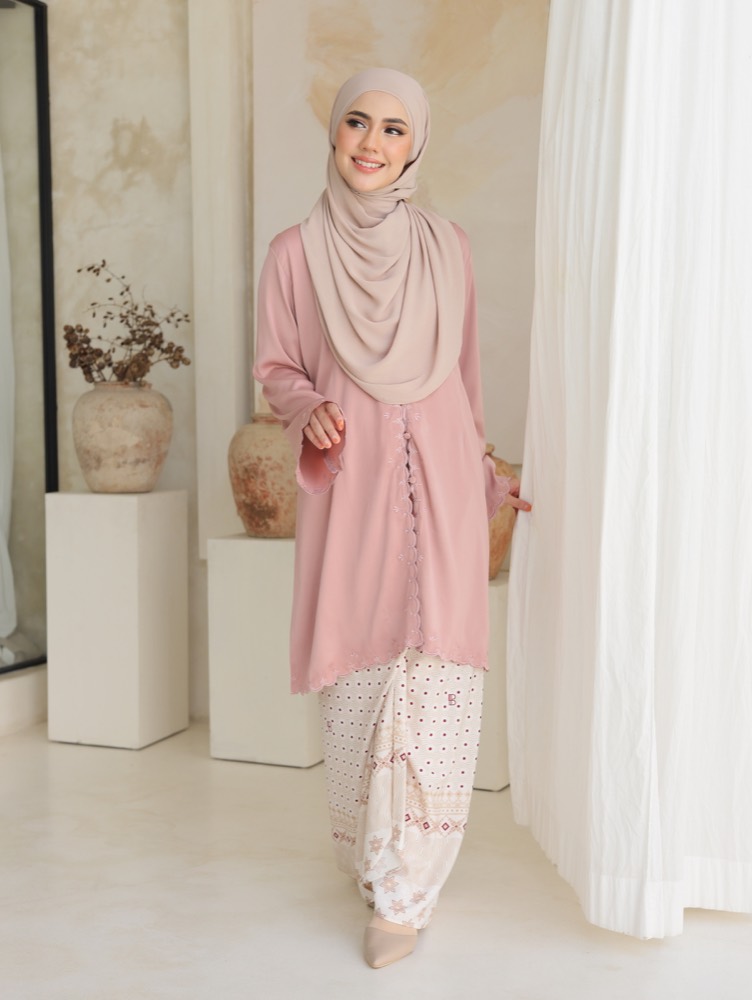 Foto (SET) KEBAYA AURORA X PARIO ABIRA