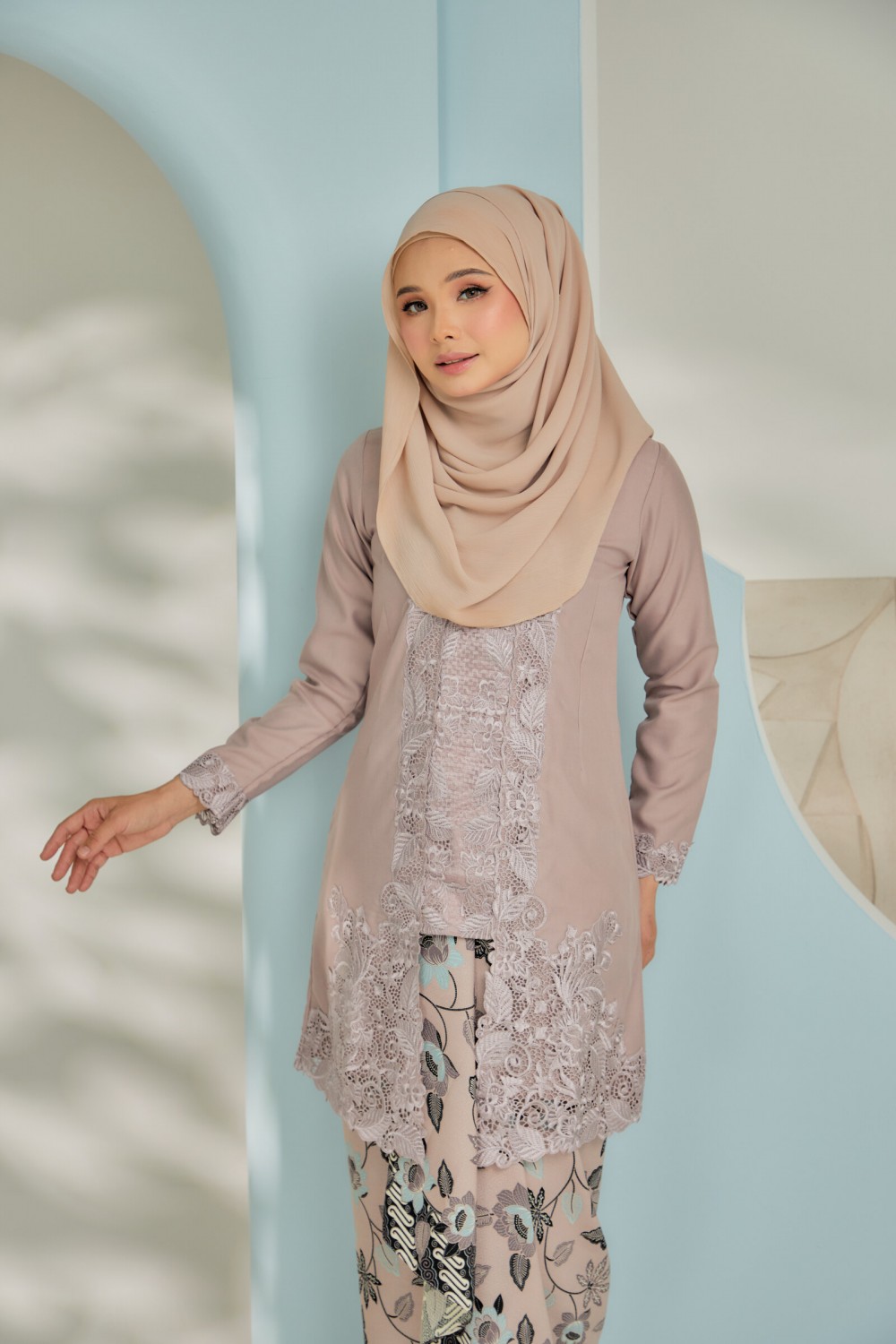 (TOP ONLY) AS-IS Kebaya Labuh Sofya