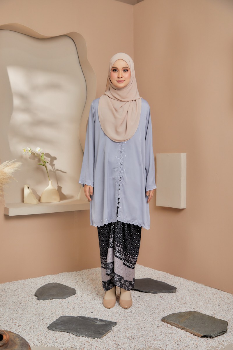 (SET) Kebaya Aurora Greyish Blue X Pario Abira Grey