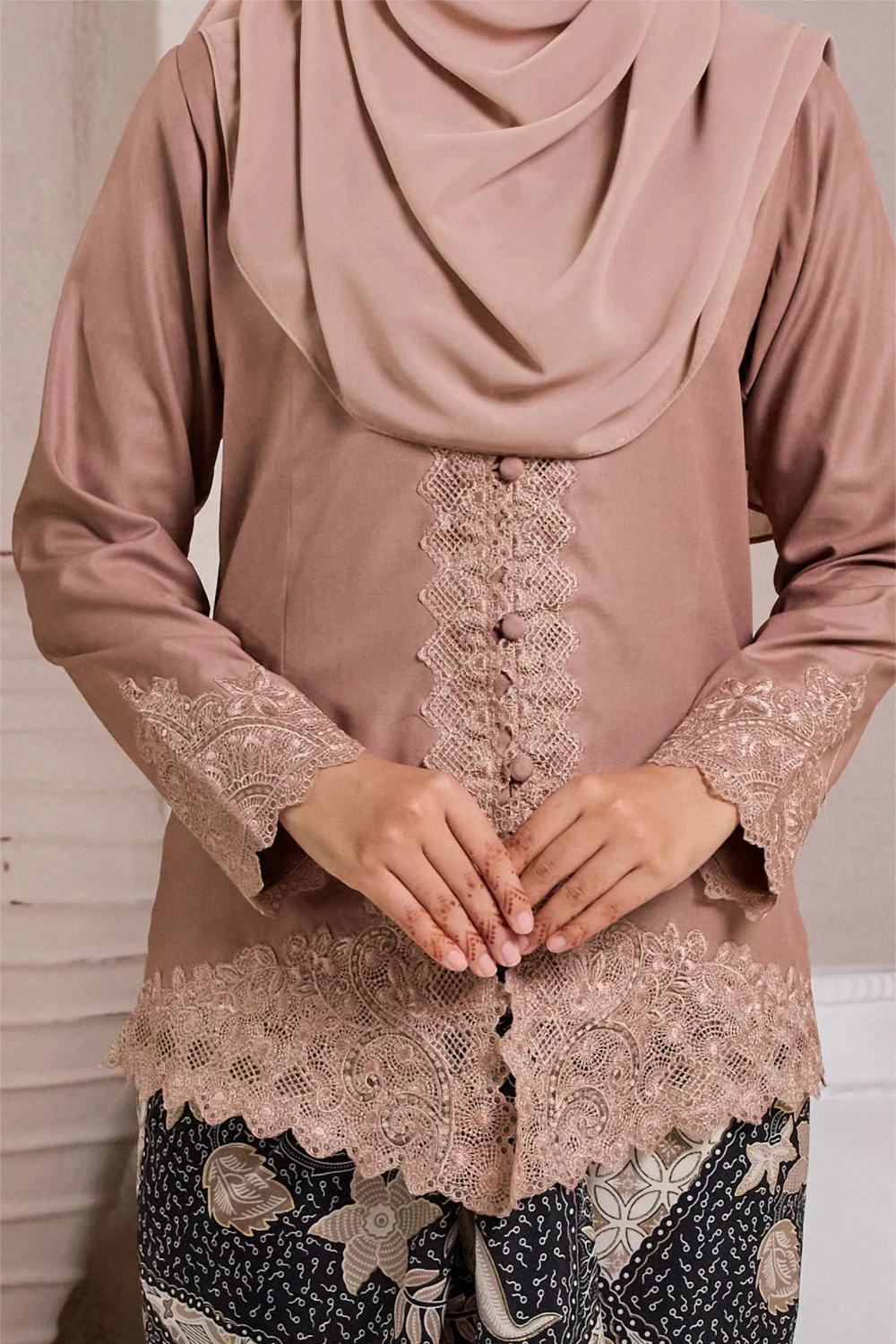 (SET) KEBAYA ZAINUN 2.0 DARK LATTE X QASEH CHOC