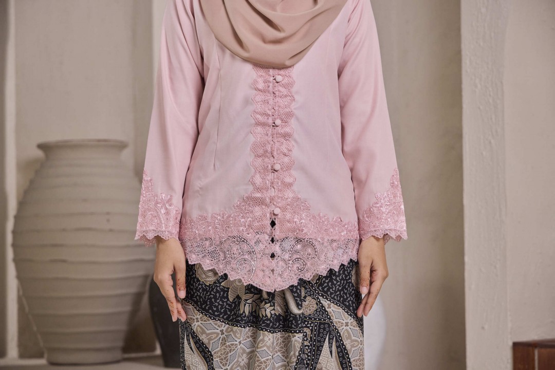 (TOP ONLY) KEBAYA ZAINUN 2.0 SOFT PINK