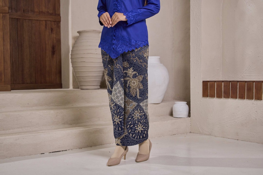 (SET) KEBAYA ZAINUN 2.0 ROYAL BLUE X QASEH BLUE