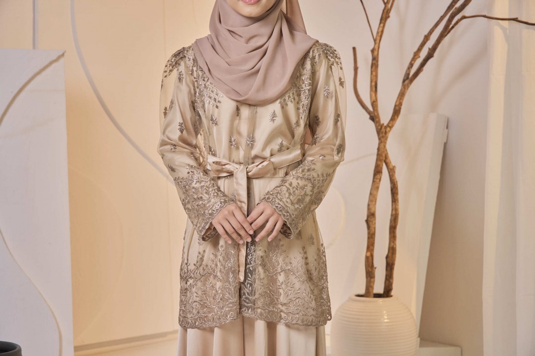 (TOP ONLY) KARISMA LACE OUTERWEAR NUDE