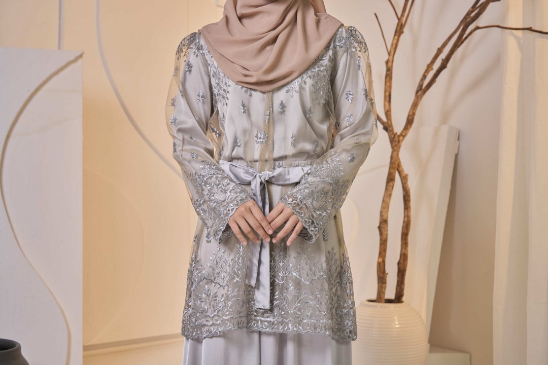 (TOP ONLY) KARISMA OUTERWEAR SILVER GREY