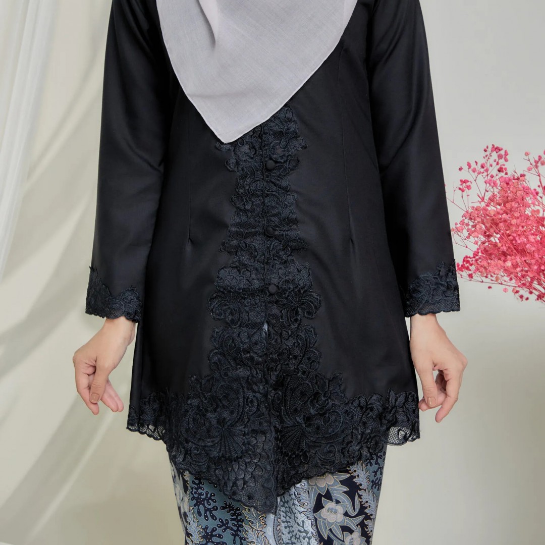 (SET) Kebaya Mekar Black X Pario Laila Black (FREE SHIPPING)