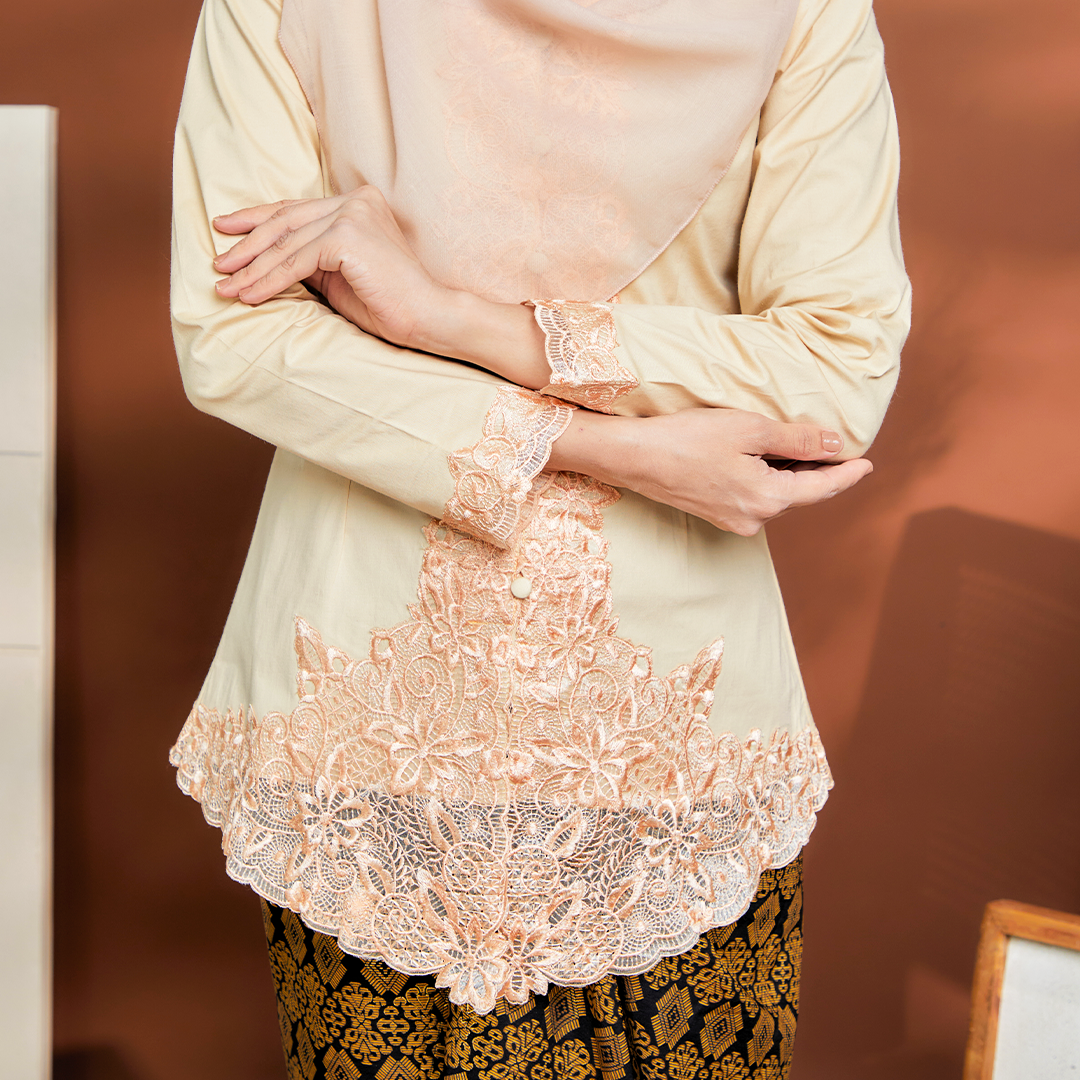 (SET) Kebaya Mahsuri Nude X Pario Siti Gold