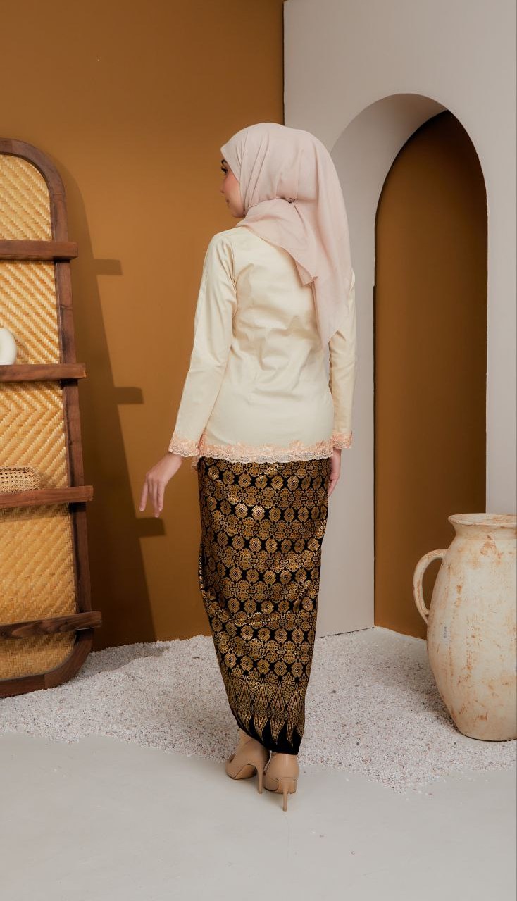 (SET) Kebaya Mustika Nude X Pario Siti Gold